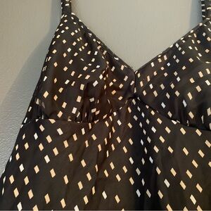 Millie Gabrielle Black and Tan Patterned Dress